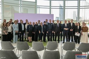 grupowe zdjęcie wszystkich uczestników spotkania