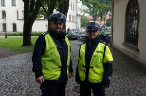 Policjanci zabezpieczający zlot