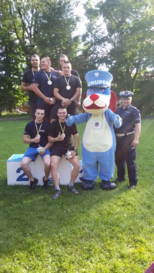 Policjanci na podium