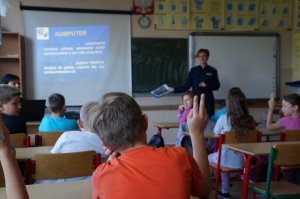 policjanci w czasie prelekcji