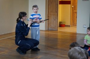 policjanci w czasie spotkania