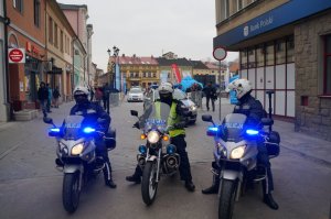 policjanci na motorach