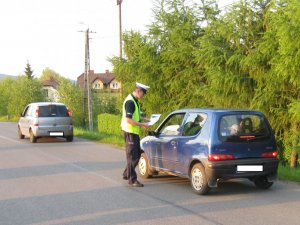 policjanci w czasie akcji