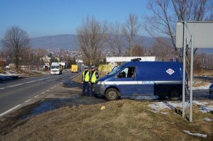 policjanci w czasie działań