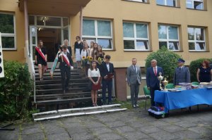 wprowadzenie sztandaru