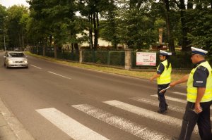 policjanci w czasie działań