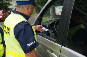 policjanci w czasie działań