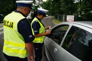 policjanci w czasie działąń