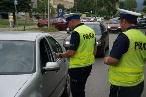 policjanci w czasie działań