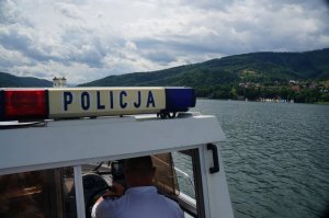 policjanci w czasie zabezpieczenia