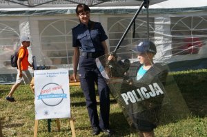 policjanci na pikniku