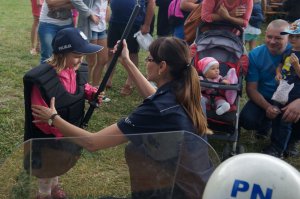 policjanci na pikniku