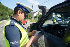 policjanci w czasie działań