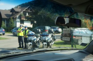 policjanci w czasie działań