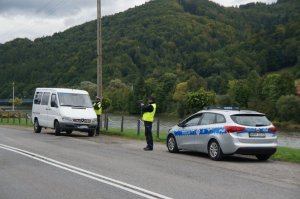 policjanci w czasie działań