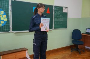 policjanci w czasie lekcji