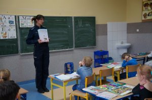 policjanci w czasie prelekcji