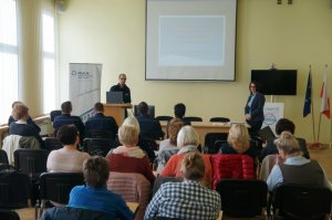policjanci na konferencji
