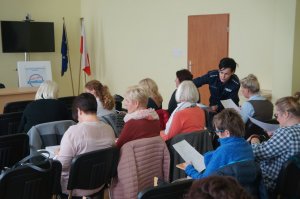 policjanci w czasie konferencji