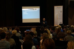 policjanci na konferencji