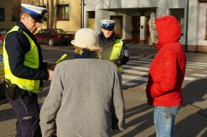 policjanci w czasie akcji