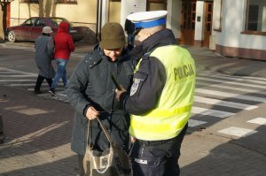 policjanci w czasie akcji