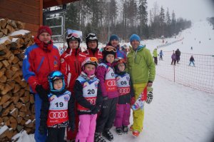 uczestnicy zawodów, goprowcy i instruktorzy