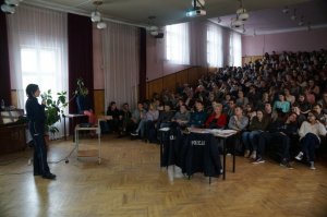 policjanci w czasie prelekcji