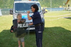 policjanci na pikniku