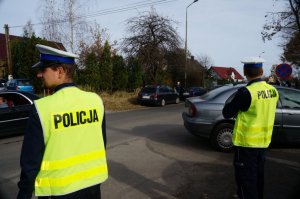 policjanci w czasie działań