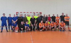 zdjęcie grupowe zwycięskich drużyn