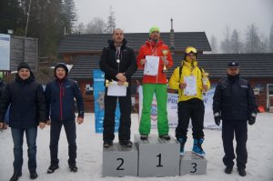 zwycięscy na podium