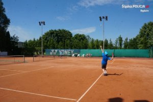 uczestnik turnieju w czasie gry