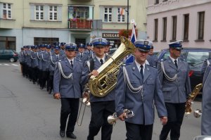 uroczysty przemarsz