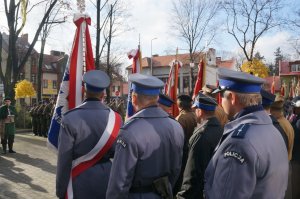 poczet sztandarowy komendy powiatowej policji w żywcu