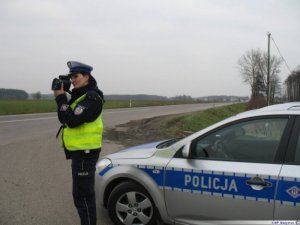 policjant w czasie działań