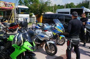 motocykle policyjne zdjęcie kolorowe