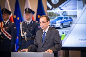 minister w czasie przemówienia