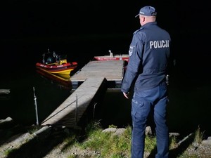 policjant na miejscu zdarzenia