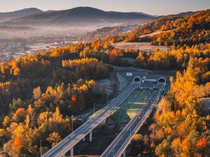 widok drogi ms1 z drona