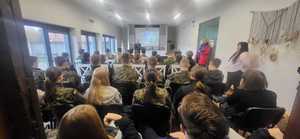 Zdjęcia ze szkoły w Żywcu podczas spotkania profilaktycznego związanego z uzależnieniami