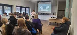 Zdjęcia ze szkoły w Żywcu podczas spotkania profilaktycznego związanego z uzależnieniami