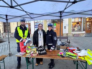 Zdjęcia z akcji profilaktycznej o nazwie Odblasku odbicie ratuje Twoje życie