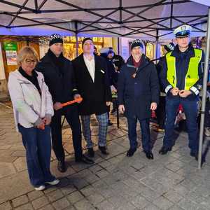 Zdjęcia z akcji profilaktycznej o nazwie Odblasku odbicie ratuje Twoje życie
