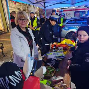 Zdjęcia z akcji profilaktycznej o nazwie Odblasku odbicie ratuje Twoje życie