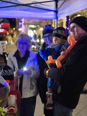 Zdjęcia z akcji profilaktycznej o nazwie Odblasku odbicie ratuje Twoje życie
