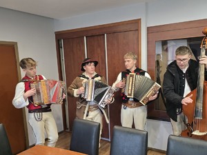 Odwiedziny kolędników w Komendzie Powiatowej Policji w Żywcu
