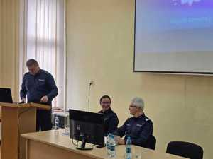 Zdjęcie przedstawia policjantów podczas narady rocznej w Komendzie Powiatowej Policji w Żywcu