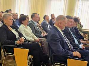 Zdjęcie przedstawia policjantów podczas narady rocznej w Komendzie Powiatowej Policji w Żywcu