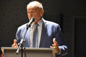 Zdjęcie przedstawia uczestników debaty oksfordzkiej Stop Klatka dla Hejtu